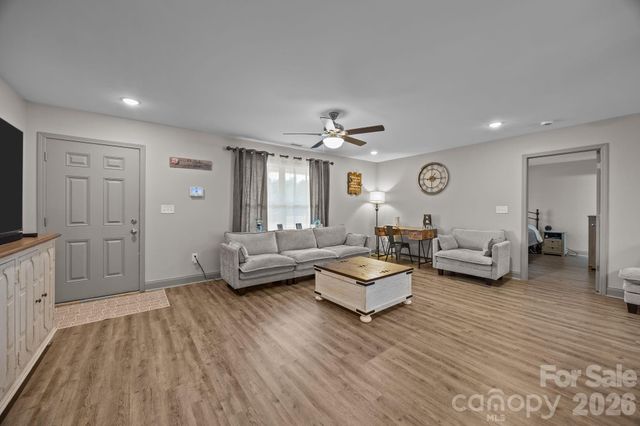 1464 King Road, York, SC 29745