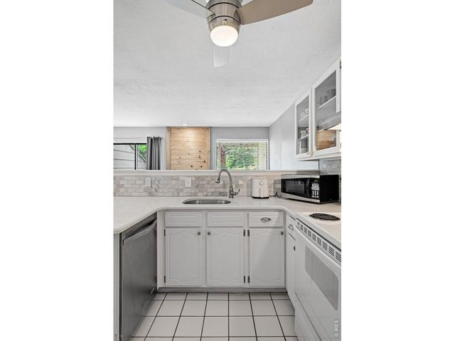 7911 Countryside Dr 131, Niwot, CO 80503
