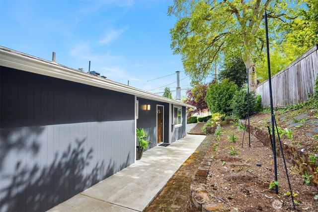3912 S Orcas Street, Seattle, WA 98118