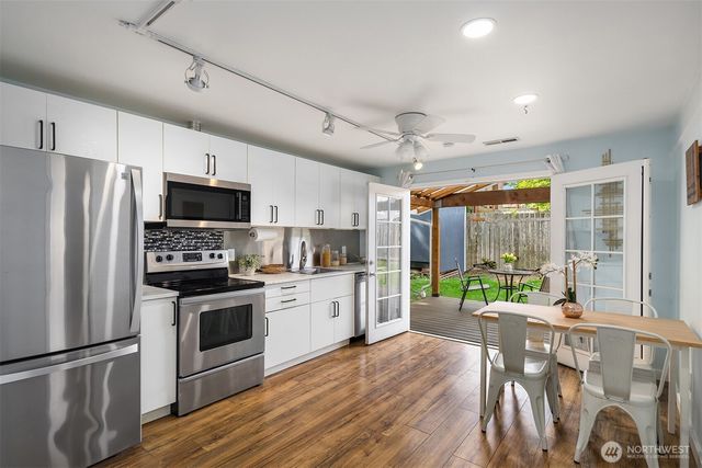 3912 S Orcas Street, Seattle, WA 98118