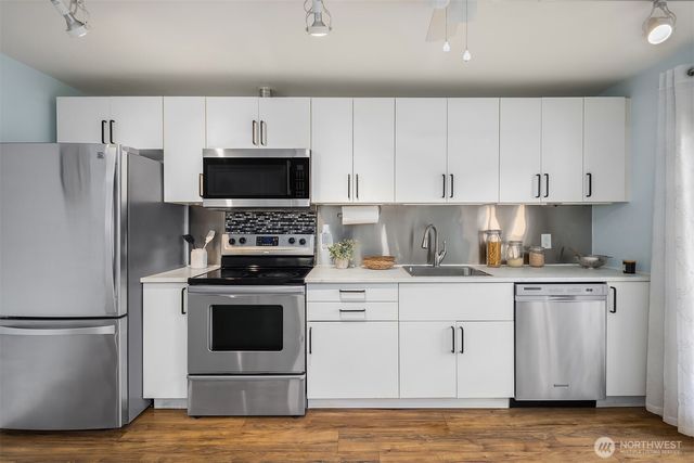 3912 S Orcas Street, Seattle, WA 98118