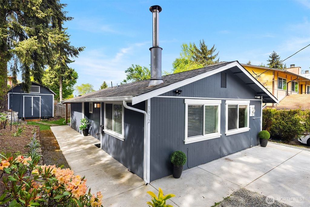 3912 S Orcas Street, Seattle, WA 98118
