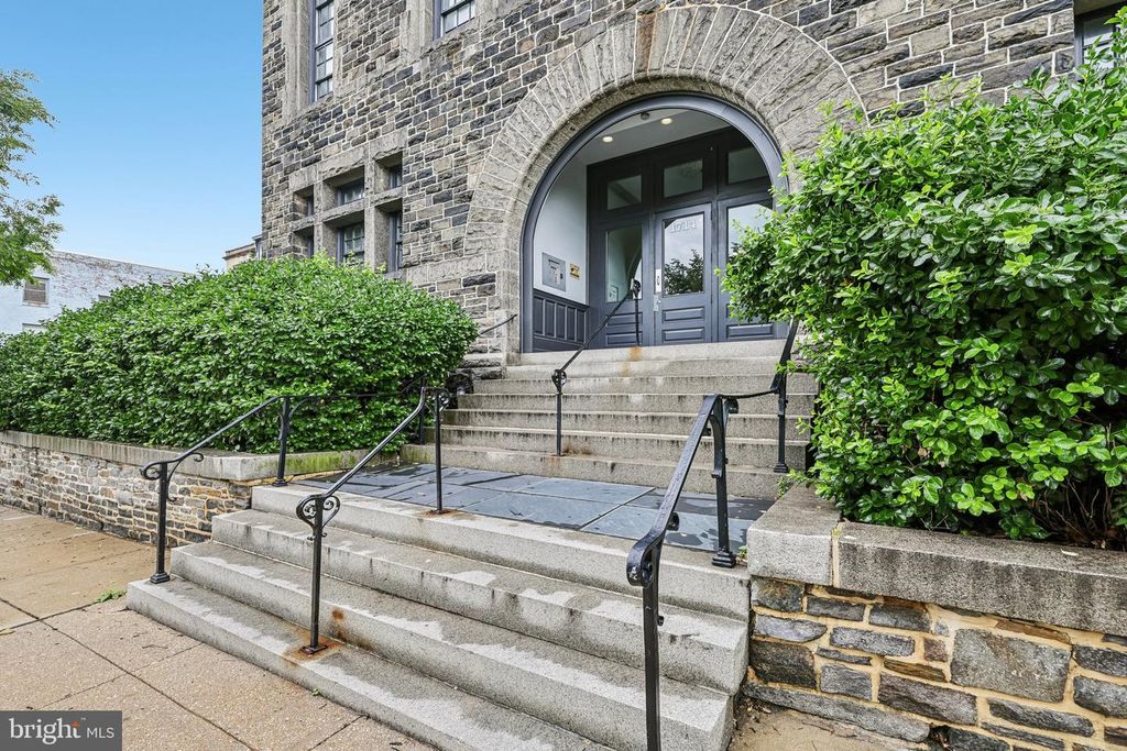 Image 22 of property listing at 1714 PARK AVE #204, Baltimore, MD 21217