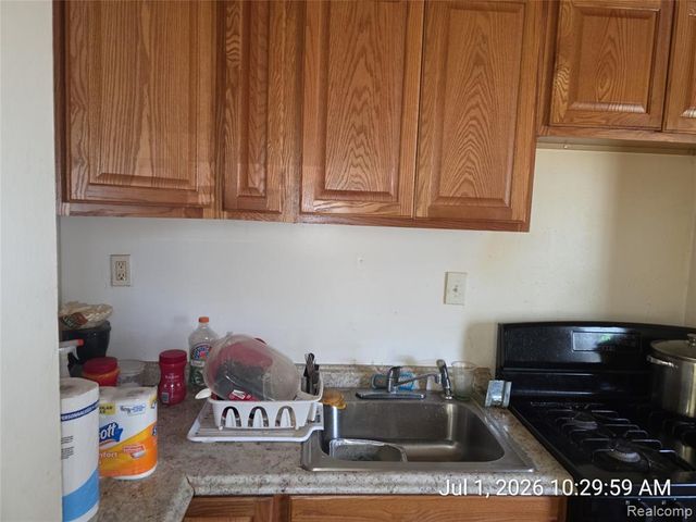 8499 Westwood Street, Detroit, MI 48228