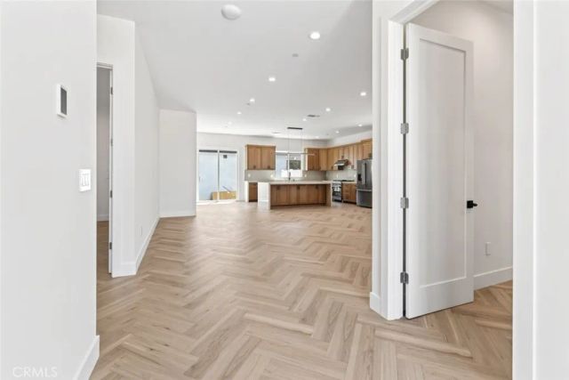 8018 Shadyglade Avenue, North Hollywood, CA 91605