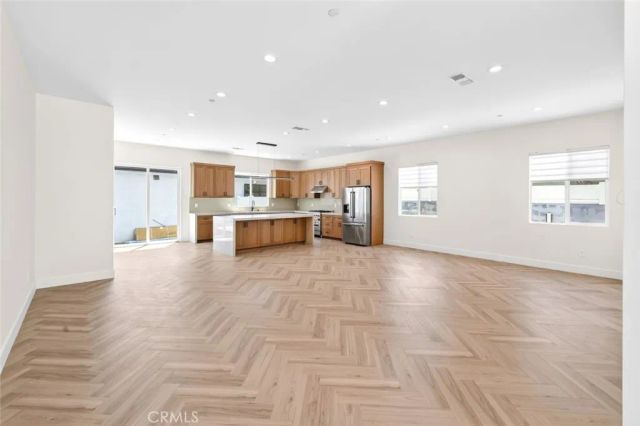 8018 Shadyglade Avenue, North Hollywood, CA 91605