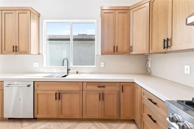 8018 Shadyglade Avenue, North Hollywood, CA 91605