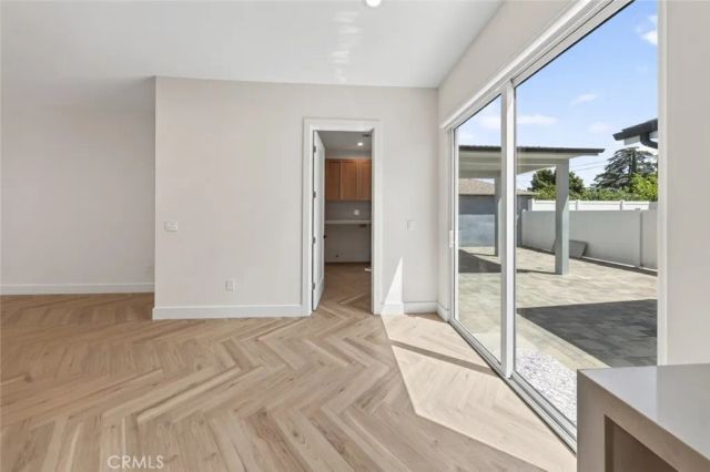 8018 Shadyglade Avenue, North Hollywood, CA 91605
