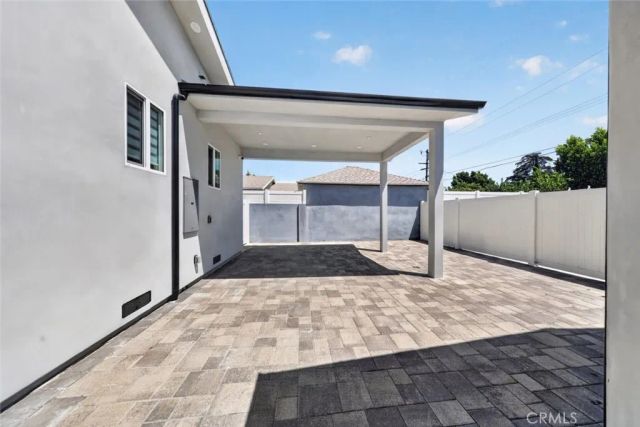 8018 Shadyglade Avenue, North Hollywood, CA 91605