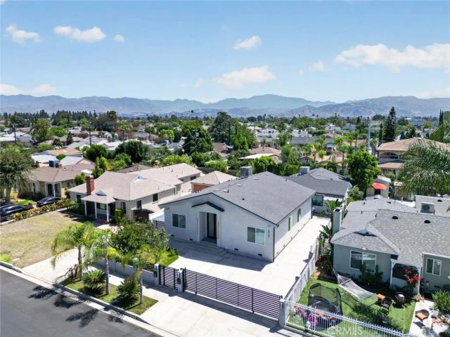 8018 Shadyglade Avenue, North Hollywood, CA 91605