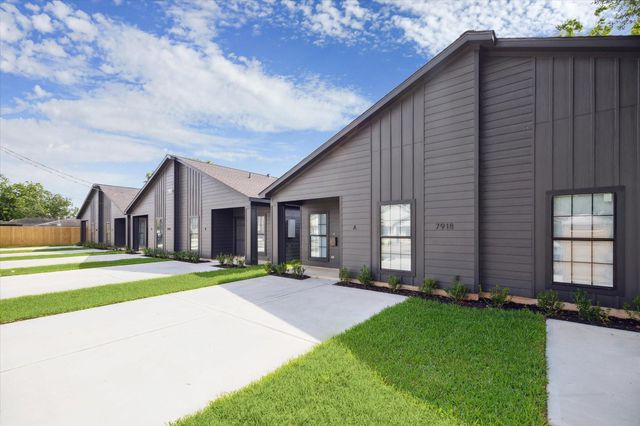 7918 Bowen Street A, Houston, TX 77051