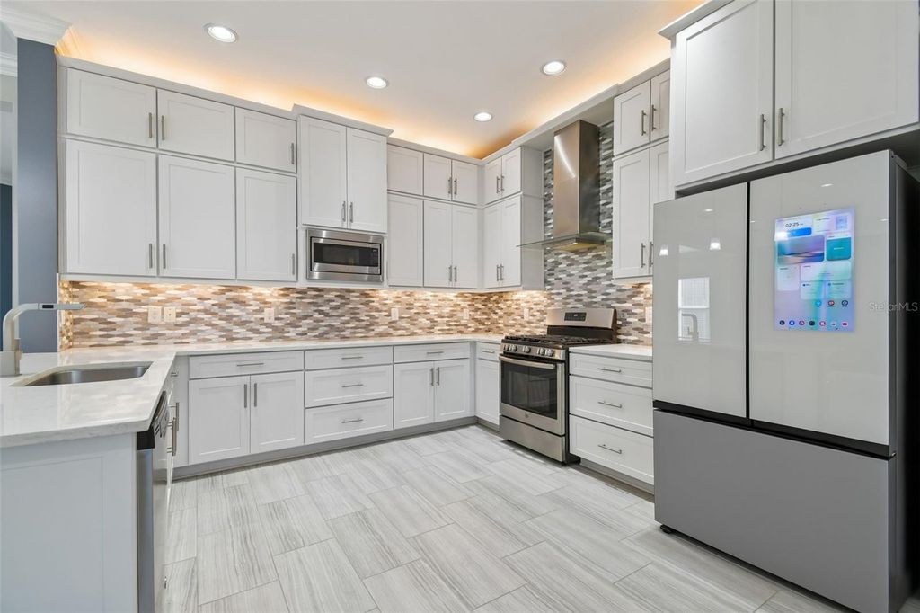 Image 22 of property listing at 30578 CEASAR PARK DRIVE, Wesley Chapel, FL 33543