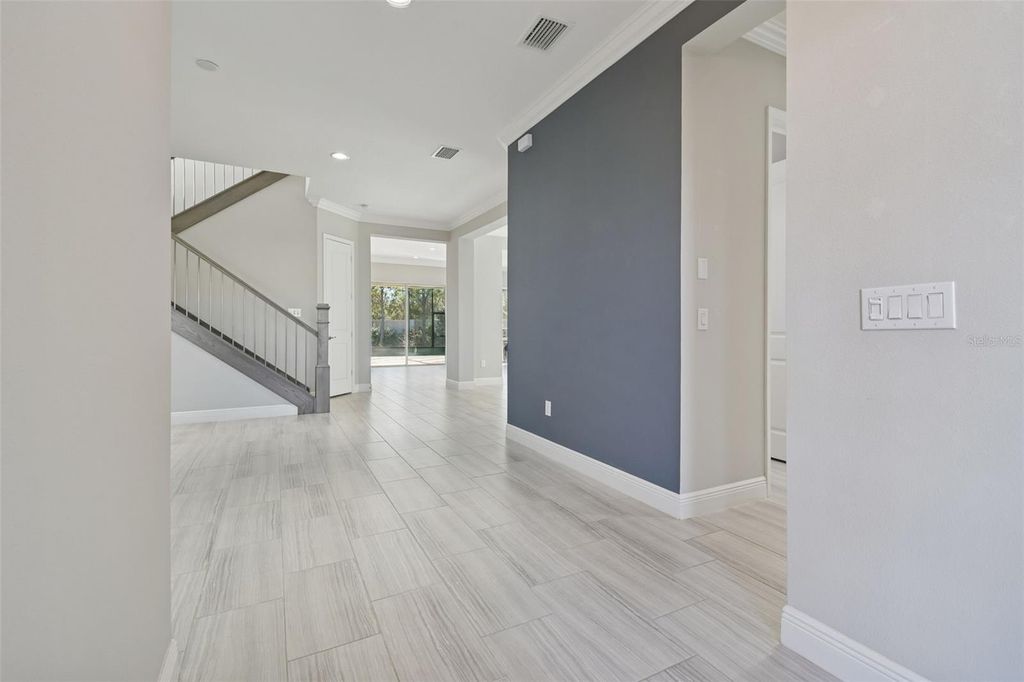 Image 5 of property listing at 30578 CEASAR PARK DRIVE, Wesley Chapel, FL 33543