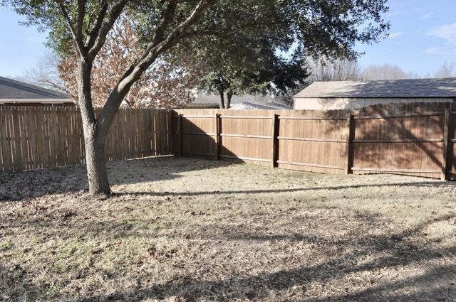 229 Lancelot Drive, Weatherford, TX 76086