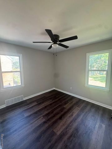 10006 Auburn Street, Detroit, MI 48228