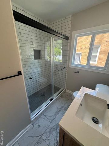 10006 Auburn Street, Detroit, MI 48228