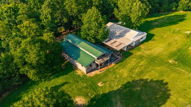 825 Harsh Ln, Castalian Springs, TN 37031