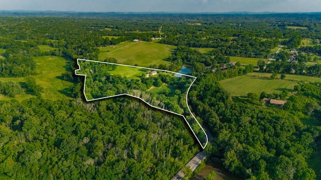 825 Harsh Ln, Castalian Springs, TN 37031