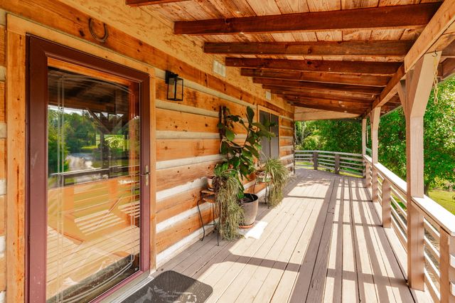825 Harsh Ln, Castalian Springs, TN 37031