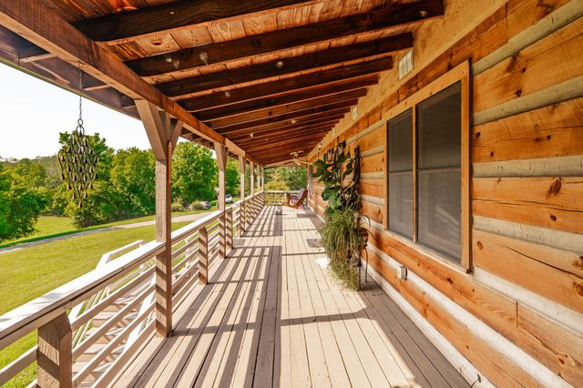 825 Harsh Ln, Castalian Springs, TN 37031