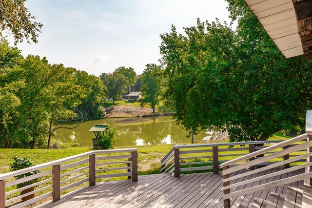 825 Harsh Ln, Castalian Springs, TN 37031