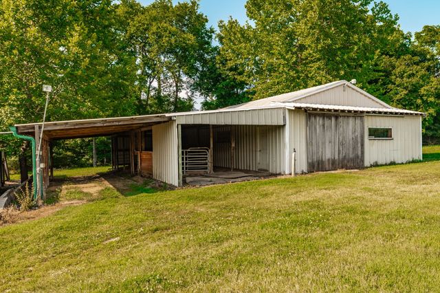 825 Harsh Ln, Castalian Springs, TN 37031