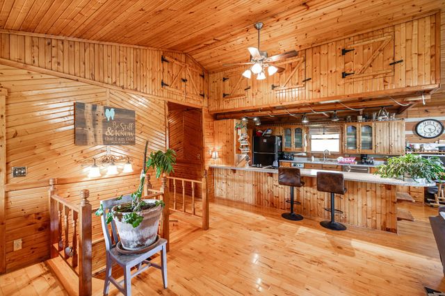 825 Harsh Ln, Castalian Springs, TN 37031