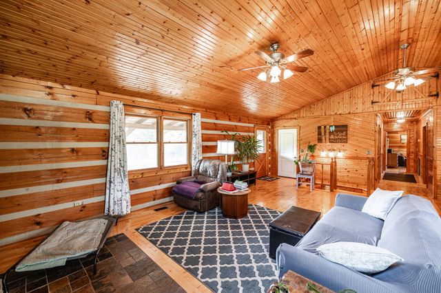 825 Harsh Ln, Castalian Springs, TN 37031