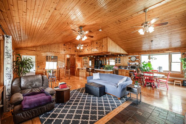 825 Harsh Ln, Castalian Springs, TN 37031