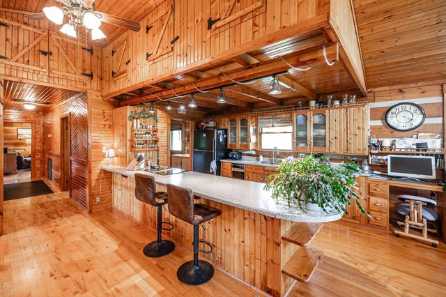 825 Harsh Ln, Castalian Springs, TN 37031