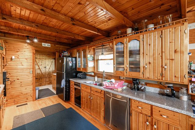 825 Harsh Ln, Castalian Springs, TN 37031