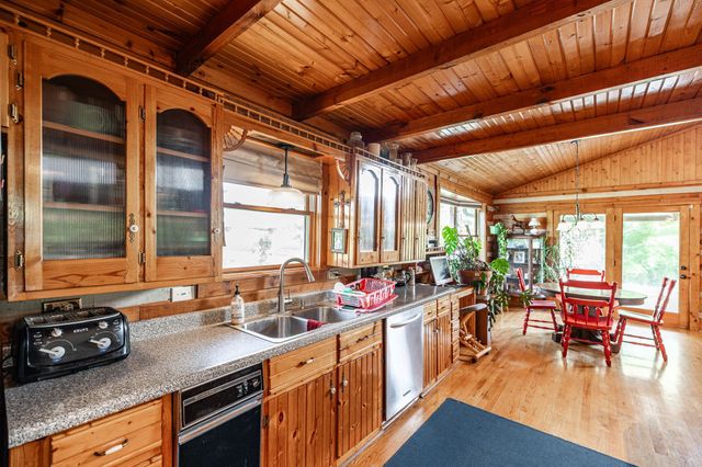 825 Harsh Ln, Castalian Springs, TN 37031