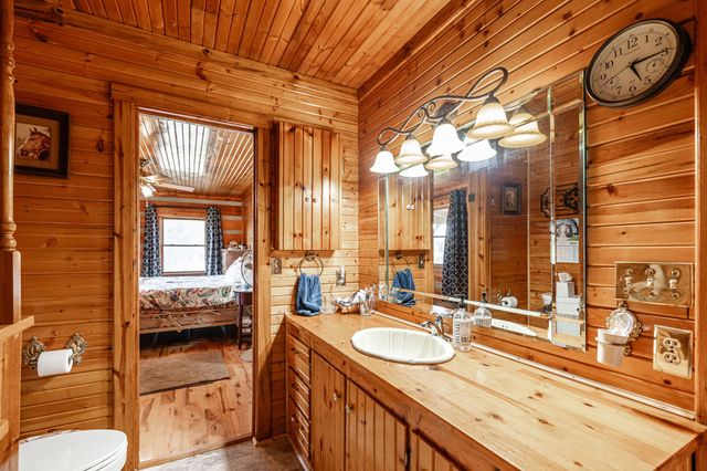 825 Harsh Ln, Castalian Springs, TN 37031