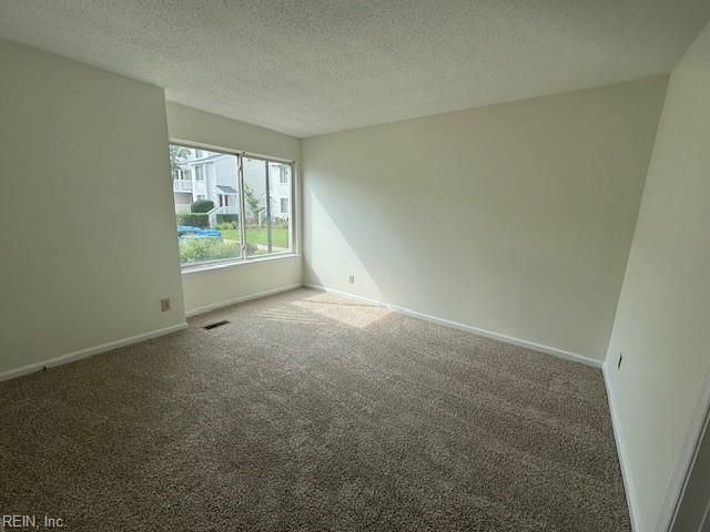 662 Seawatch CV, Virginia Beach, VA 23451