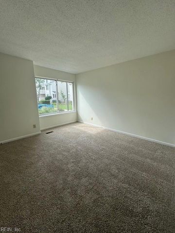 662 Seawatch CV, Virginia Beach, VA 23451