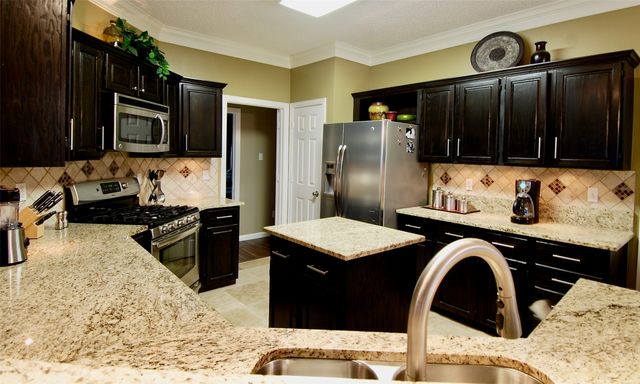 1685 Shannon Drive, Lewisville, TX 75077