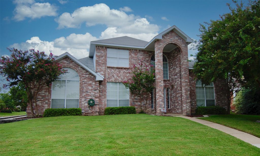 1685 Shannon Drive, Lewisville, TX 75077