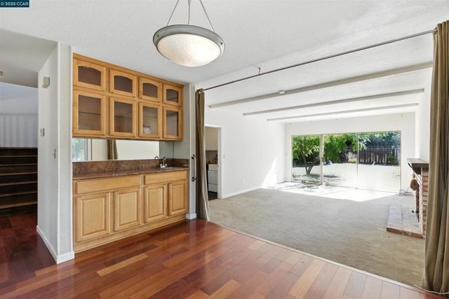 944 Natchez Ct, Walnut Creek, CA 94598
