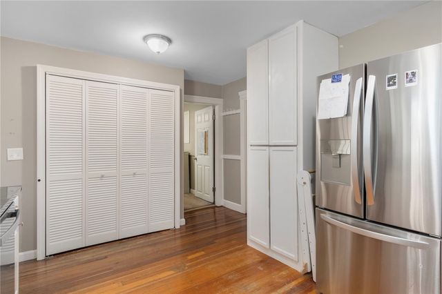 1315 New London Avenue, Cranston, RI 02920