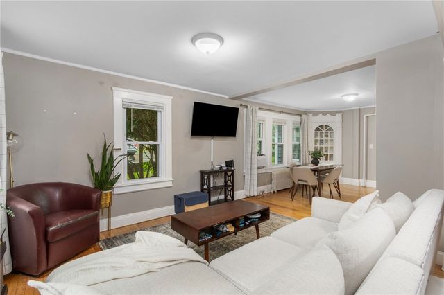 1315 New London Avenue, Cranston, RI 02920