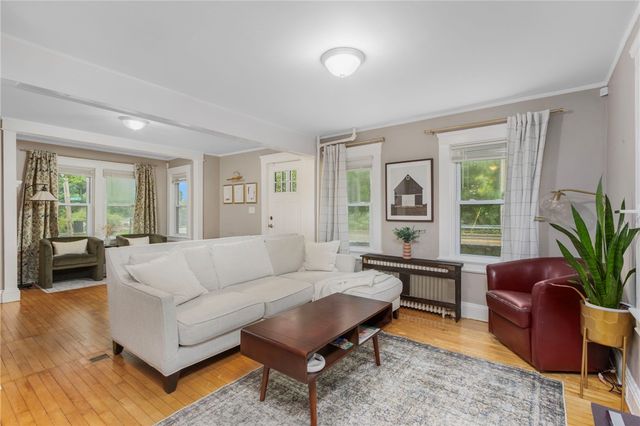 1315 New London Avenue, Cranston, RI 02920
