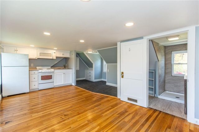 1315 New London Avenue, Cranston, RI 02920