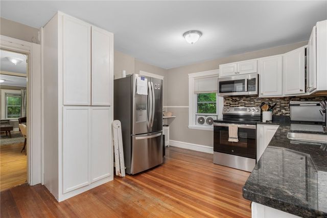 1315 New London Avenue, Cranston, RI 02920