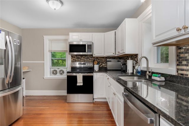 1315 New London Avenue, Cranston, RI 02920