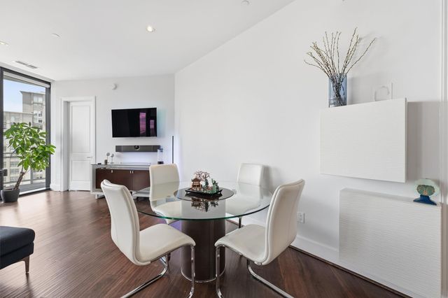 1409 Post Oak Boulevard 2203, Houston, TX 77056
