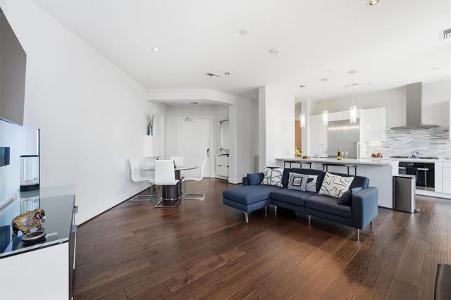 1409 Post Oak Boulevard 2203, Houston, TX 77056