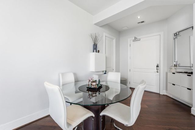 1409 Post Oak Boulevard 2203, Houston, TX 77056