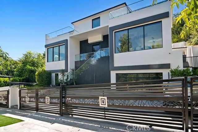 19546 Rosita Street, Tarzana, CA 91356