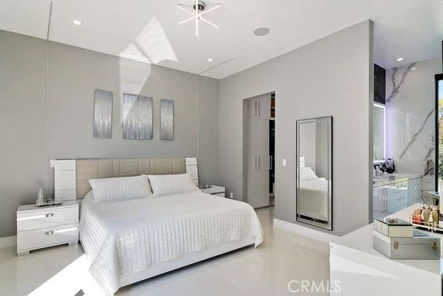 19546 Rosita Street, Tarzana, CA 91356
