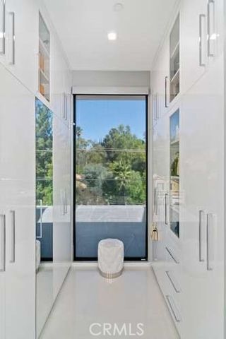 19546 Rosita Street, Tarzana, CA 91356